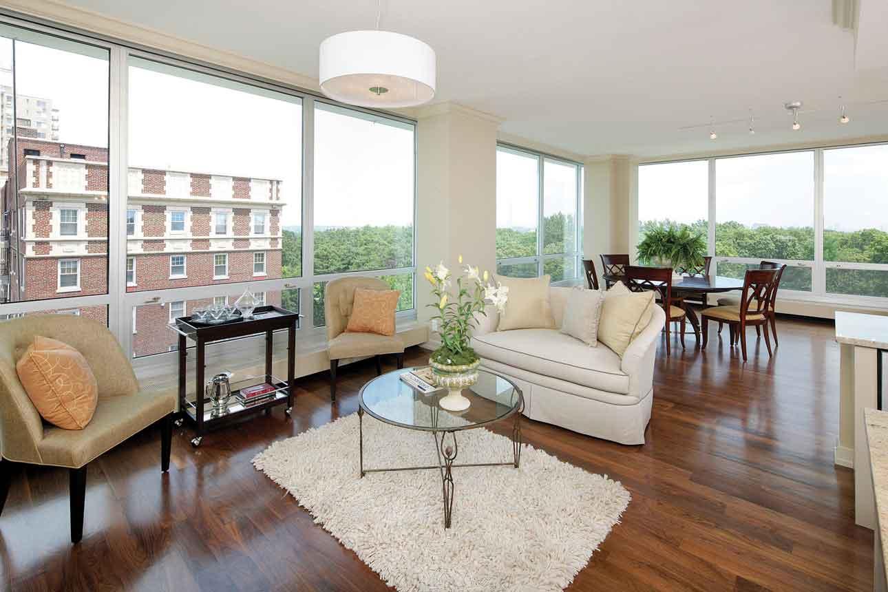 Winco’s 1450 Window Series was modified with custom extrusions to meet the historic sightline requirement of the original windows at 801 Skinker. Winco’s 1450 Window Series was modified with custom extrusions to meet the historic sightline requirement of the original windows at 801 Skinker.