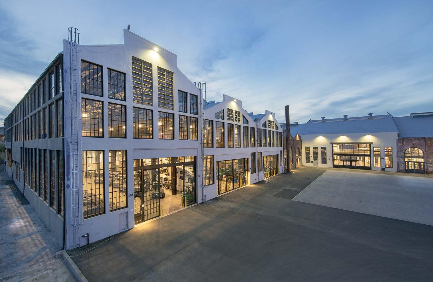 Winco supplied the 3250 Steel Replica window series for Pier 70’s Buildings 115 and 116. Winco supplied the 3250 Steel Replica window series for Pier 70’s Buildings 115 and 116.