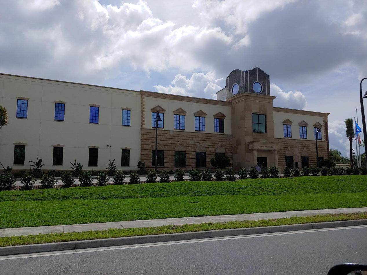 Tavares Public Safety Complex using Winco’s 3350 fixed window series that meet FEMA P-361 standards for tornado and hurricane safety ratings. Tavares Public Safety Complex using Winco’s 3350 fixed window series that meet FEMA P-361 standards for tornado and hurricane safety ratings.