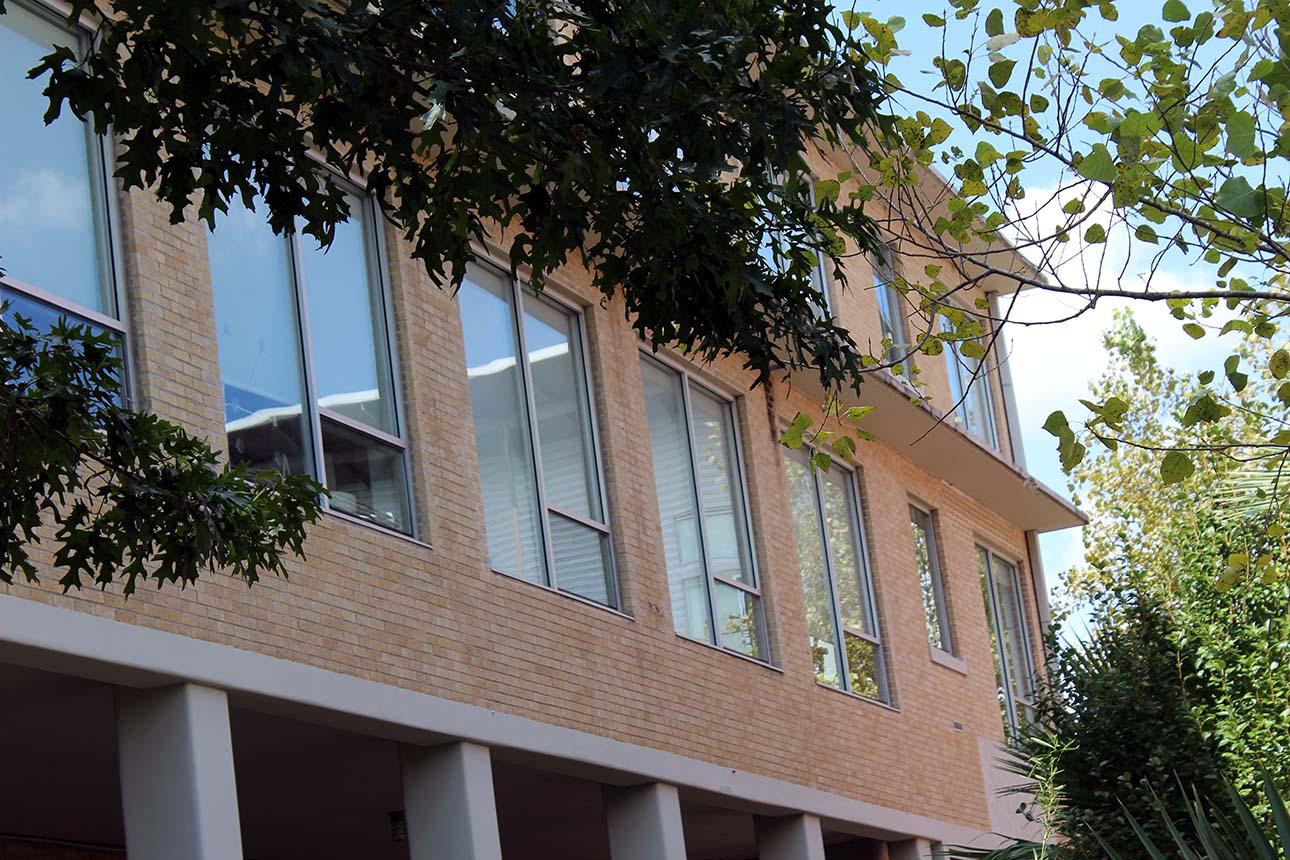 St. Benedict's Lofts using Winco's 3325 Zero Sightline Window Series. St. Benedict's Lofts using Winco's 3325 Zero Sightline Window Series.