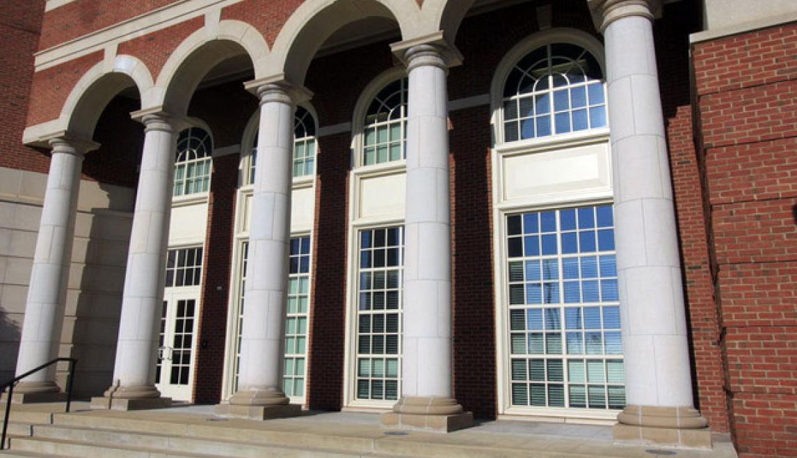 The University of Alabama |  Capstone College of Nursing using Winco’s 1450S Window Series