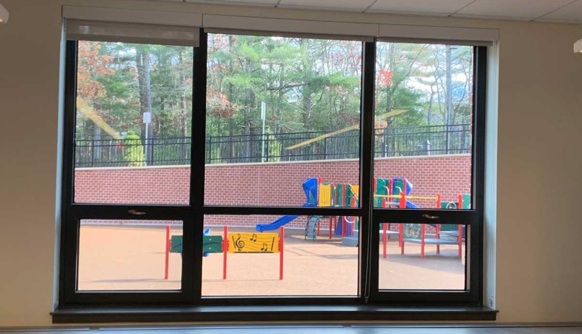 Wareham Elementary School using Winco's 8325F window series. 