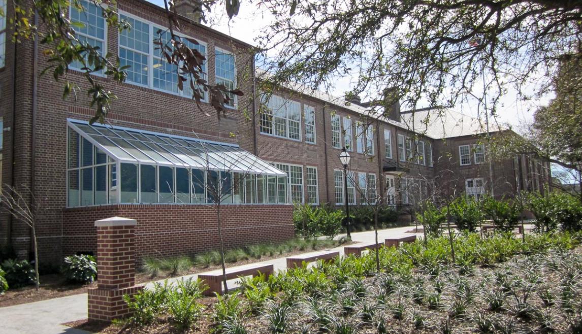 Rivers Education Center uses Winco's 4410S single hung series.