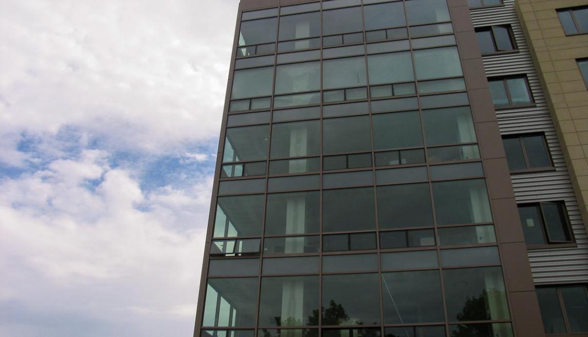 Third Square Apartments using Winco's 3325 Zero Sightline Window Series.