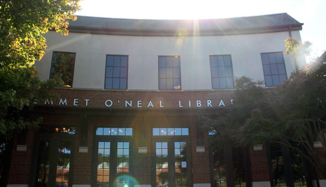 Emmet O'Neal Library in Mountain Brook, Alabama using Winco’s 1450S Window Series.