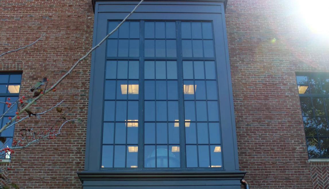 Emmet O'Neal Library in Mountain Brook, Alabama using Winco’s 1450S Window Series.