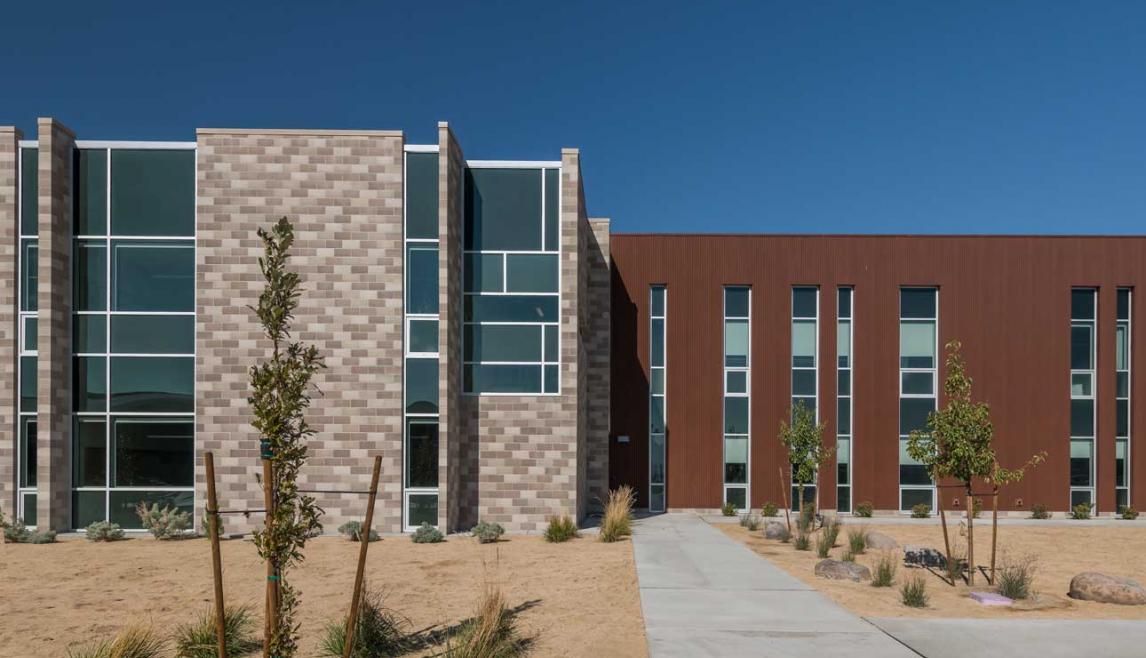  Winco's Transira™ Window Solutions provide security, energy savings, easy maintenance, and a healthier environment for Reno’s Marce Herz Middle School.