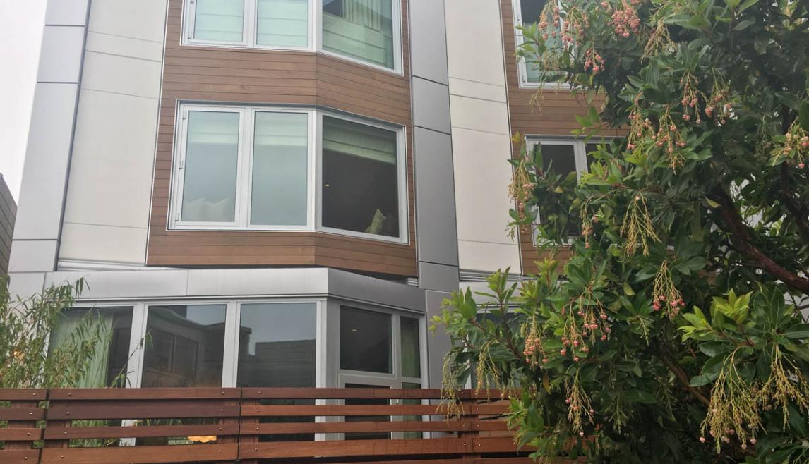 The Pacific Townhomes using Winco's 1450 window series.