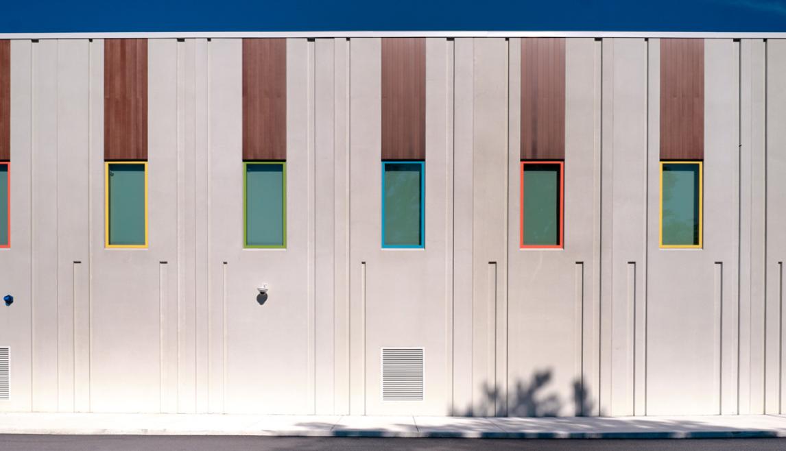 Lincoln Elementary School utilizing Winco’s FEMA 361 – ICC 500 tornado resistant windows in the gym, used as Safe Room for storms. Lincoln-Elementary-School_exterior-safe-room_FEMA-windows